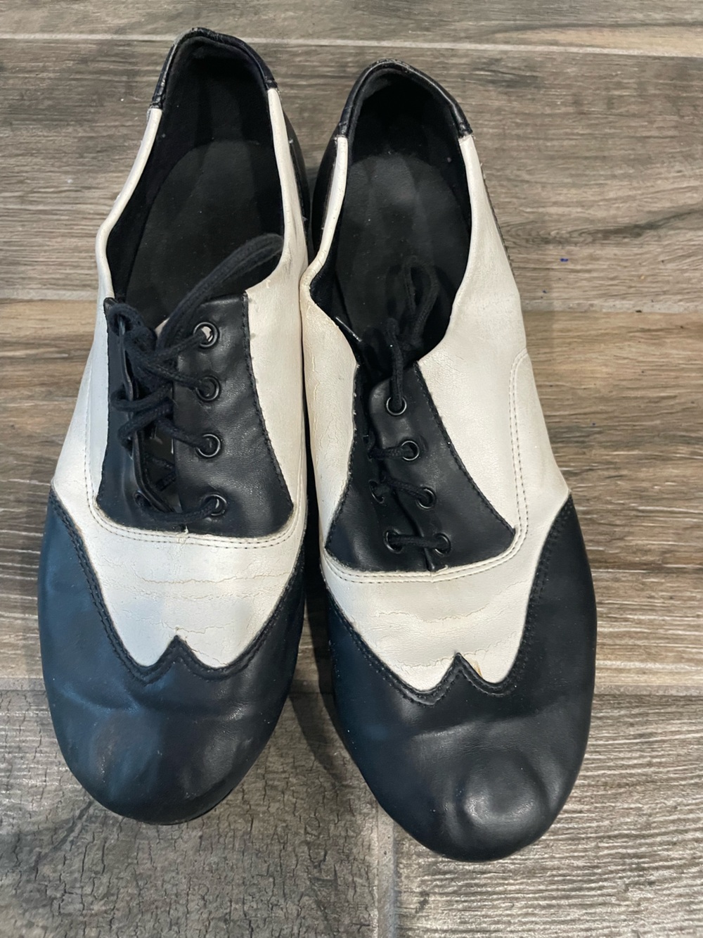 Women's So Danca Two-Tone Black and White Lace-Up tap shoes size 7
